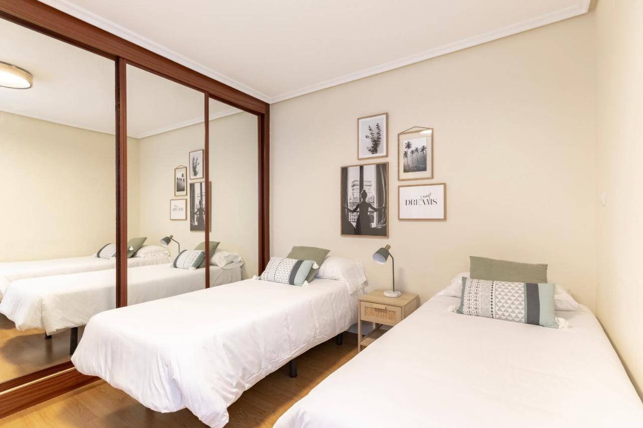 Akomodat En Apartamento En El Centro De Bilbao Con Parking المظهر الخارجي الصورة