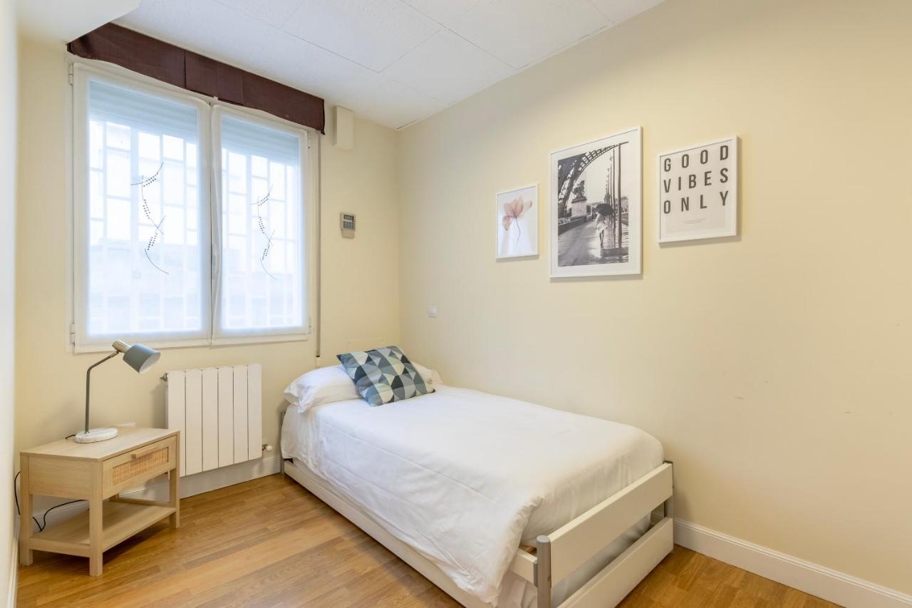 Akomodat En Apartamento En El Centro De Bilbao Con Parking المظهر الخارجي الصورة