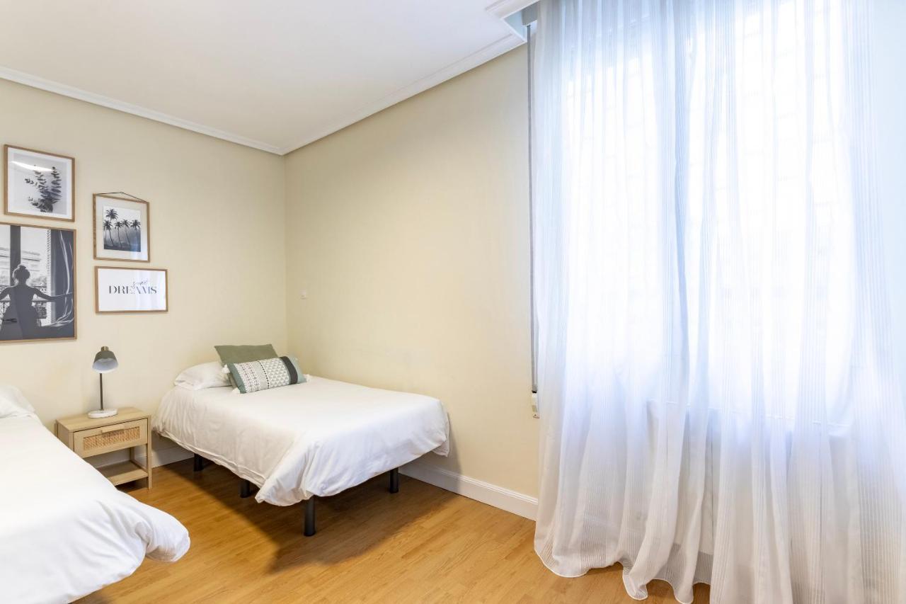 Akomodat En Apartamento En El Centro De Bilbao Con Parking المظهر الخارجي الصورة