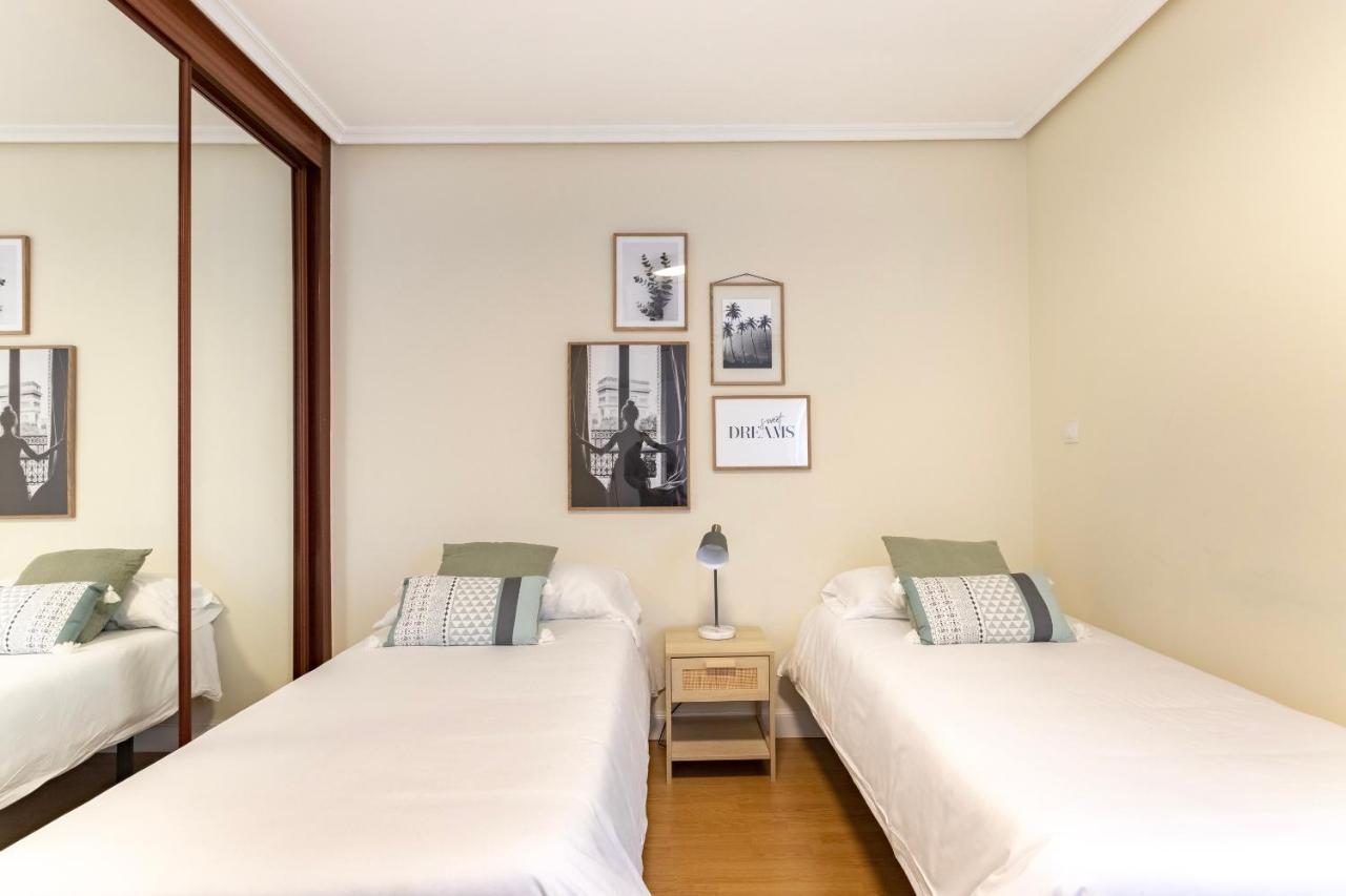 Akomodat En Apartamento En El Centro De Bilbao Con Parking المظهر الخارجي الصورة