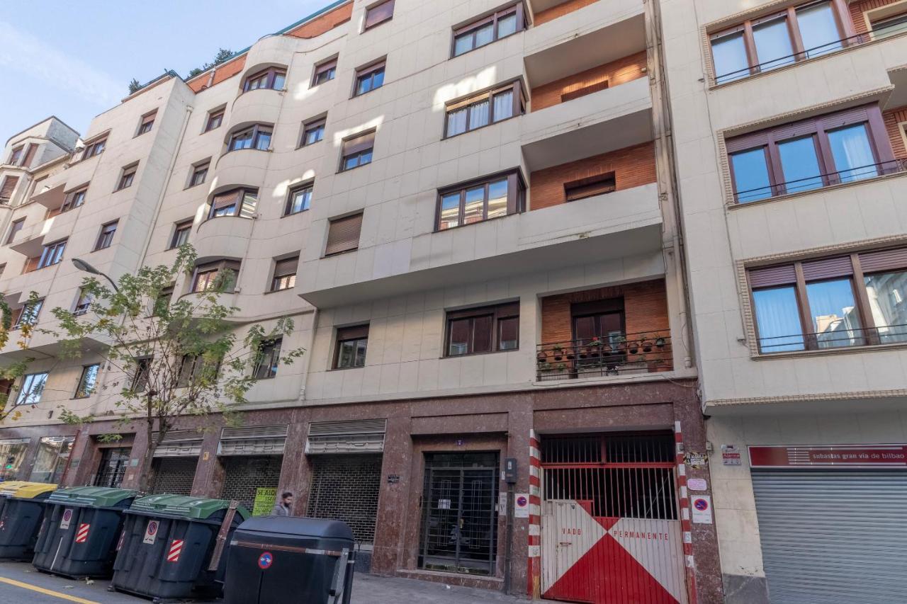 Akomodat En Apartamento En El Centro De Bilbao Con Parking المظهر الخارجي الصورة
