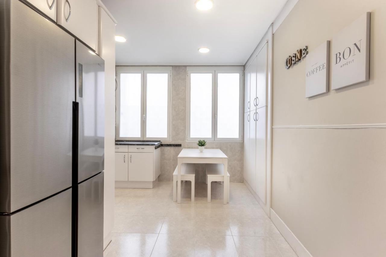 Akomodat En Apartamento En El Centro De Bilbao Con Parking المظهر الخارجي الصورة